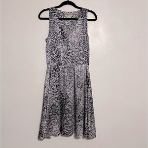 Rebecca Taylor Satin Silk White Noise Print Fit and Flare Dress Size 6 NWT